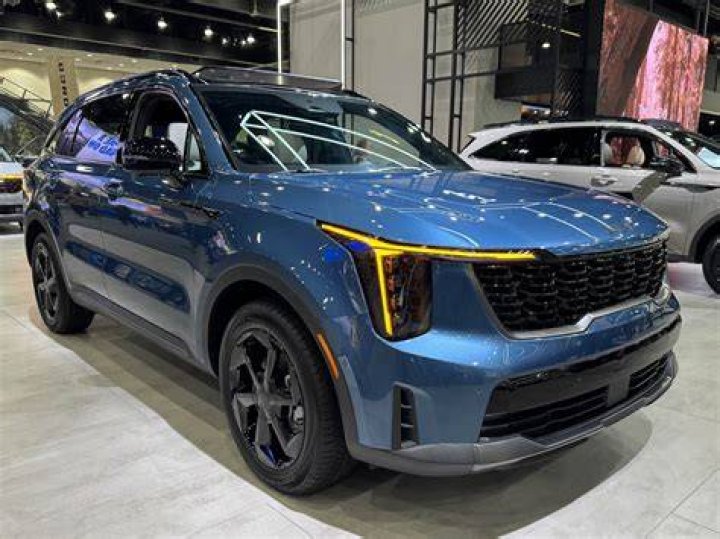 Asian car company that makes the Forte and Sorento