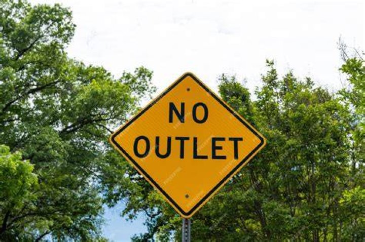 Cul-de-___ (street that may have a NO OUTLET sign)