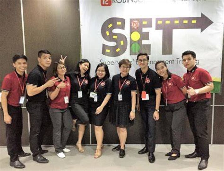 Department store supervisors