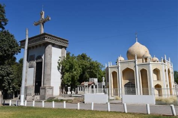 Discover The History And Allure Of Humaya Cemetery