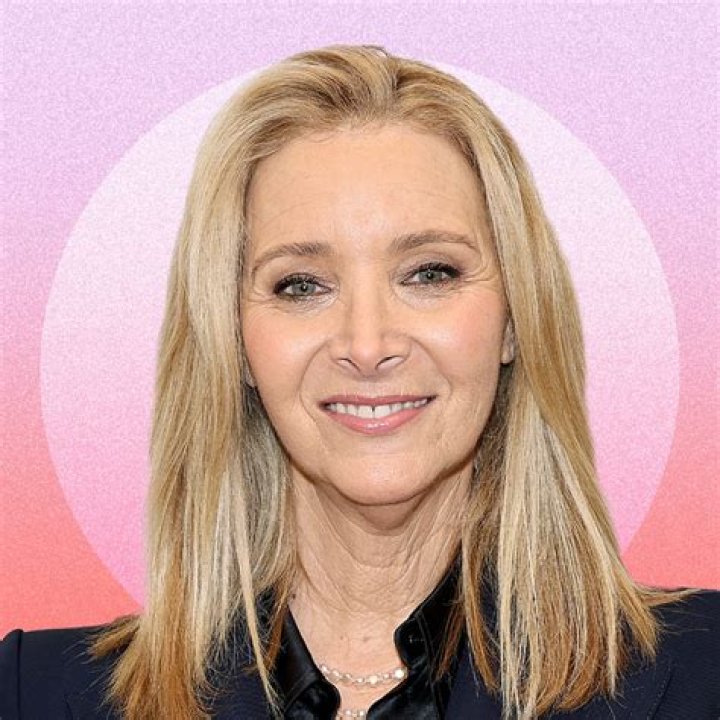 Exploring Lisa Kudrow's Journey As A Mother