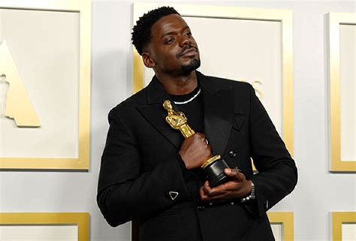 Film for which 32-Across won the Best Supporting Actor Oscar in 2017