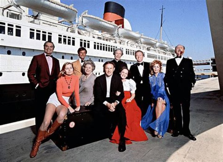 Oscar-winning actress who costarred in the 1972 disaster film The Poseidon Adventure: 2 wds.