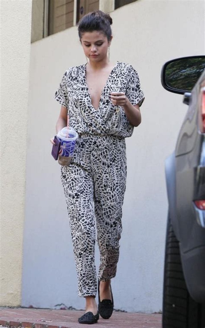 Stylish Jumpsuits Inspired By Selena Gomez