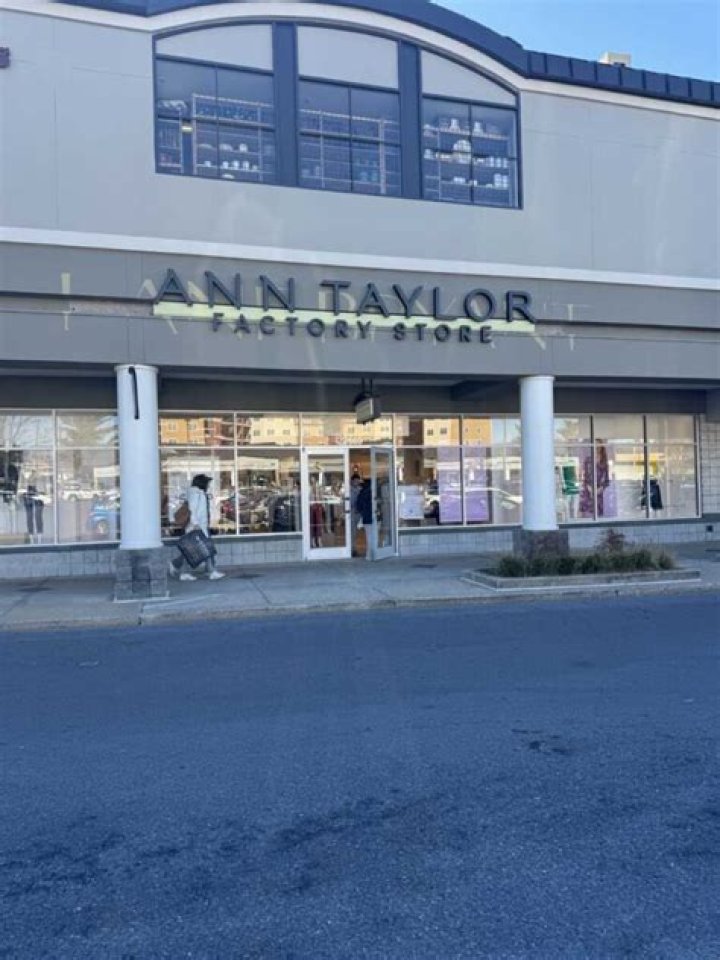 ___ Taylor Factory (clothing chain)