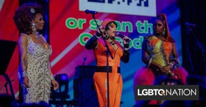 Yo La Tengo Shows Solidarity With Drag Performers In Tennessee